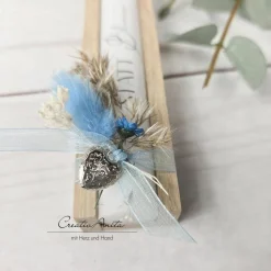 Geschenkkerzen - Stabkerze mit Spruch -statt Blumen- Dekoriert mit Holz - Freundinnengeschenk