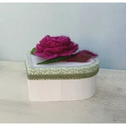 GESCHENKSCHACHTEL, AUFBEWAHRUNG, Holzherz, Filzblüte, Handmade, Geschenk Geburtstag, Muttertag,Schmuckaufbewahrung
