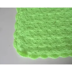 Geschenkset - Babydecke mit Spielzeug und Karte