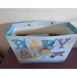 Geschenkset Geburt - Babydecke bunt mit Spielzeug
