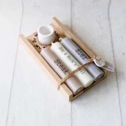 Geschenkset Kerzen mit Kerzenständer – Handgemacht, Personalisierbar & Lustig – Perfekt als Geschenk für Männer