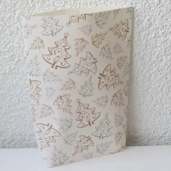 Geschenktüte mit verzierten Tannenbäumen, Weihnachtsbäumen, 2 Stück Bodenbeutel-Papiertüten