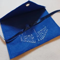 Geschenkumschlag mit Stickerei "kleine Auszeit""  Filzumschlag Umschlag