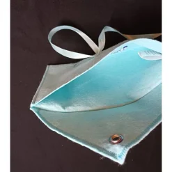 Geschenkumschlag mit Stickerei "Überraschung"  Umschlag