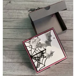 Geschenkverpackung / Gastgeschenk, Goodie, Mitbringsel, Geldgeschenk zu Halloween, Pizzabox mit Fledermäuse oder Monster