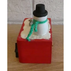 Geschenkverpackung Holztruhe mit Schneemann, Maus und Sternen