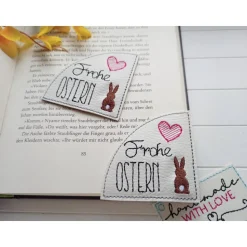 Gesticktes Lesezeichen Ostern Hase – Frohe Ostern auf weißem Kunstleder – Geschenk für Bücherfreunde