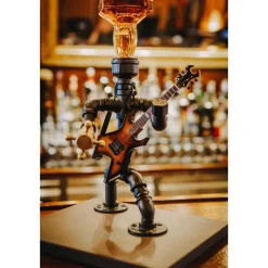 Getränkespender Rockstar: Handgefertigtes Männergeschenk & Weihnachtsgeschenk mit Deko-Gitarre