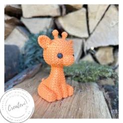 Giraffen 3D Druck in Strickoptik Charmante Dekofigur mit handgefertigtem Look für Tierliebhaber