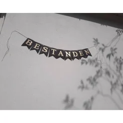 Girlande zur bestandenen Prüfung / Personalisierbar / Abschluss Bachelor Master Wimpelkette zum Schulabschluss Gold und