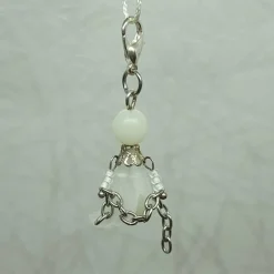 Glücksbringer kleiner Geist – Leuchtender Taschenbaumler & Geschenkidee