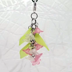 Glücksbringer Taschenbaumler „Zarte Blumen“ rosa – Verspielter Anhänger mit Blüten & Blättchen