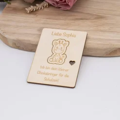 Glücksbringer zum Schulstart aus Holz – personalisiertes Geschenk zur Einschulung