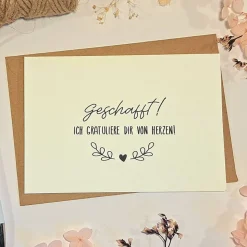 Glückwunschkarte Geschafft! – Stilvolle Karte zum Abschluss, Abitur, Führerschein, Studium & Ausbildung