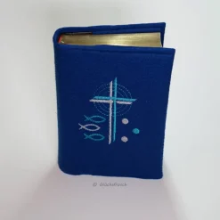 Gotteslob Filzhülle, blau, bestickt mit 2 Kreuzen und 3 Fischen und Punkten
