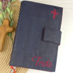 Gotteslobhülle & Bibelhülle aus Kork Leder in dunkelblau – personalisiert Geschenkidee zur Kommunion, Konfirmation