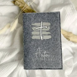 Gotteslob-Hülle aus Filz *Kreuz* | personalisiert mit Namen | mehrere Farben