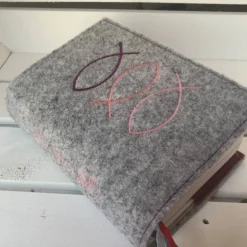 Gotteslobhülle aus Wollfilz - Gotteslobeinband - Schutzhülle für das Gotteslob - Personalisierbar -
