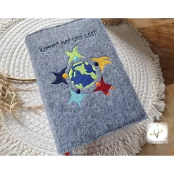 Gotteslobhülle Filz  Kommunion 2025 personalisierbar Jesus mit Kindern 