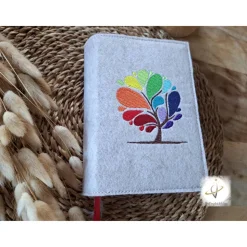 Gotteslobhülle Filz  Kommunion 2025 personalisierbar Regenbogen 