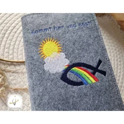 Gotteslobhülle Filz  Kommunion 2025 personalisierbar Jesus mit Kindern 