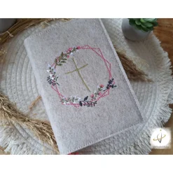 Gotteslobhülle Filz  Kommunion 2025 personalisierbar Blumenkranz 