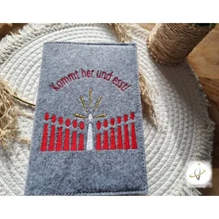 Gotteslobhülle Filz  Kommunion 2025 personalisierbar Jesus mit Kindern rot 