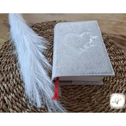 Gotteslobhülle Filz Kommunion 2025 personalisierbar Herz Schmetterlinge 