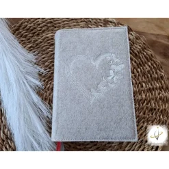 Gotteslobhülle Filz Kommunion 2025 personalisierbar Herz Schmetterlinge 