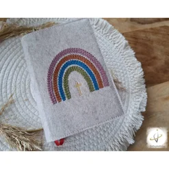 Gotteslobhülle Filz  Kommunion 2025 personalisierbar Regenbogen 