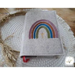 Gotteslobhülle Filz  Kommunion 2025 personalisierbar Regenbogen 