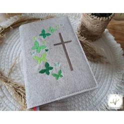 Gotteslobhülle Filz  Kommunion 2025 personalisierbar Schmetterlinge grün 