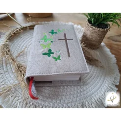 Gotteslobhülle Filz  Kommunion 2025 personalisierbar Schmetterlinge grün 