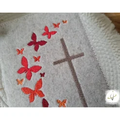 Gotteslobhülle Filz  Kommunion 2025 personalisierbar Schmetterlinge rot 