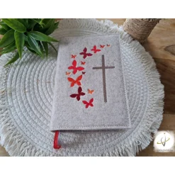 Gotteslobhülle Filz  Kommunion 2025 personalisierbar Schmetterlinge rot 