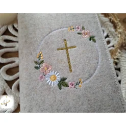 Gotteslobhülle Filz  Kommunion 2025 personalisierbar Regenbogen 