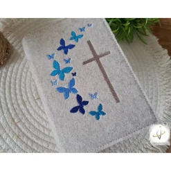 Gotteslobhülle Filz  Kommunion 2025 personalisierbar Schmetterlinge blau "Kommt her und esst!" Einband