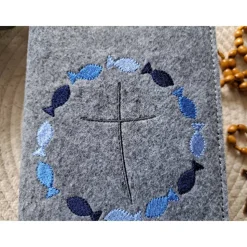 Gotteslobhülle Filz Kommunion 2025 kommt her und esst! personalisierbar Einband Handgemachte Filzhülle Fische blau