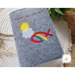 Gotteslobhülle Filz  Kommunion 2025 personalisierbar Jesus mit Kindern "Kommt her und esst!" Einband