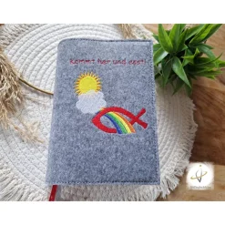 Gotteslobhülle Filz  Kommunion 2025 personalisierbar Jesus mit Kindern 