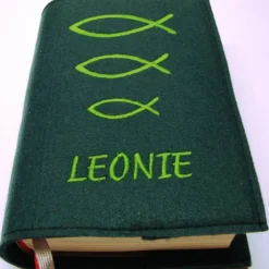 Gotteslobhülle Filz petrol mit Fische hellgrün – Handgefertigt, personalisierbar, passend für Gotteslob ab 2013