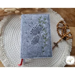 Gotteslobhülle Filz Pusteblume Kommunion 2025 personalisierbarPusteblume kommt her und esst Erstkommunion