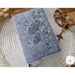 Gotteslobhülle Filz Pusteblume Kommunion 2025 personalisierbarPusteblume kommt her und esst Erstkommunion