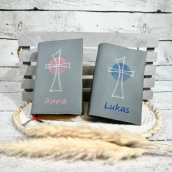 Gotteslobhülle Gebetbuchhülle Kunstleder grau mit Kreuz personalisiert