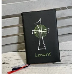 Gotteslobhülle Gebetbuchhülle Kunstleder schwarz mit Kreuz personalisiert