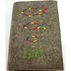 Gotteslobhülle handgefertigt Filz 3mm graumeliert bunte Regenbogenfische personalisierbar Name und Datum bestickt