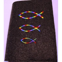 Gotteslobhülle handgefertigt Filz 3mm anthrazit Regenbogenfische bunte Fischen personalisierbar Name und Datum bestickt