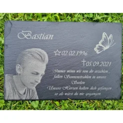 Grabstein & Gedenktafel aus Schiefer (30x20cm) mit individueller Wunschgravur – personalisierter Grabschmuck & Fotogravur