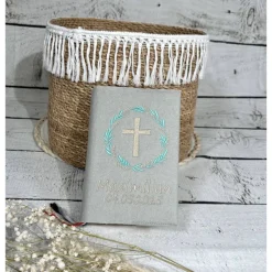 graue Gotteslobhülle Blumenkranz Gebetbuchhülle Blütenkranz Blumen Kreuz aus Filz personalisiert