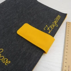 graue Zeugnismappe mit Namen für Jungen und Mädchen, Geschenk Einschulung